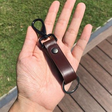 【鑰匙/鎖匙掛飾】深啡色馬臀皮/簡約風格/免費客製化壓字