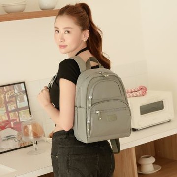 【金安德森】輕甜旅程 百搭輕巧後背包-灰色