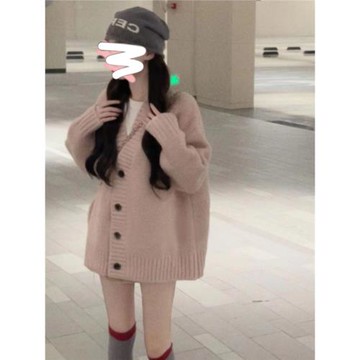 日系慵懶風粉色V領長袖毛衣外套女早秋季軟糯粗針織開衫上衣寬松