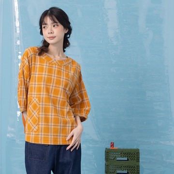【MOSS CLUB】格紋拼接碗豆口袋圓領七分袖上衣 黑 黃 (魅力商品)