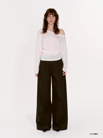 出逃赤崗西 萊賽爾天絲長袖T恤女秋不規則褶皺堆疊感斜肩修身上衣-Misaki精品