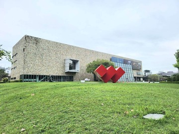 美術館五權七街車庫別墅｜台中市西區五權七街