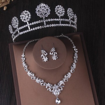 熱賣新娘套鏈結婚皇冠婚紗水鉆森系韓式項鏈耳環三件套新娘飾品