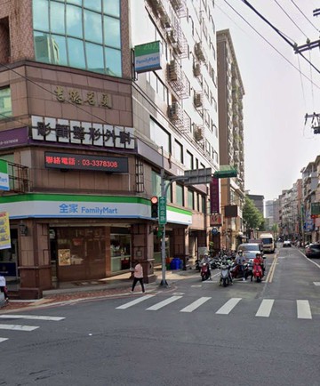 中路特區大面寬雙透店｜桃園市桃園區忠一路