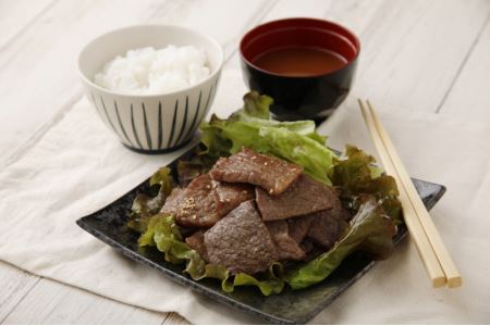 鹿児島県産黒毛和牛　赤身（モモ）焼肉用