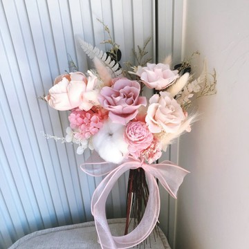 永生捧花-粉紅色。新娘捧花。婚紗捧花。登記捧花。結婚。婚禮