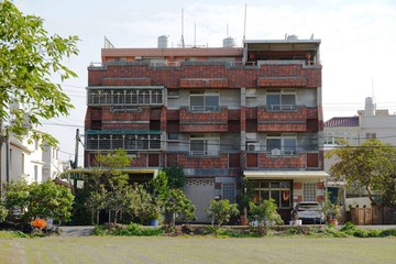 桃園近青埔山東國小邊間房雙車位透天｜桃園市中壢區山東路