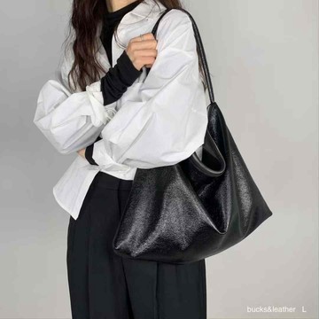 SUL 韓國代購🇰🇷預購/現貨 BUCKS & LEATHER 肩背包 包包 MOMO