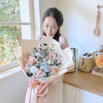 藍粉色夢幻畢業花束 太陽花花束 向日葵花束