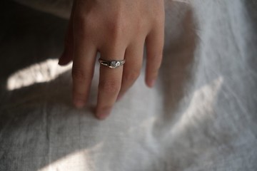 925純銀 原石感 半圓線戒 / 星 石