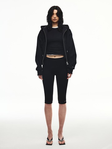 YUJI LOGO PRINTED CAPRI PANTS [BLACK]