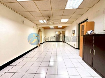 北屯大都會別墅/室內41坪/大3房2廳｜台中市北屯區松山街
