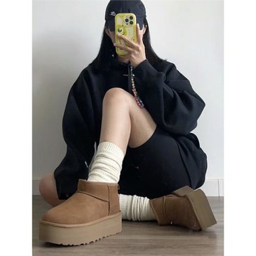 周冬雨同款厚底雪地靴女2025冬季新款皮毛一體迷你短筒低幫棉靴女