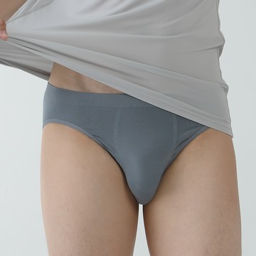 男款瞬透無縫抑菌中腰三角內褲(A1UCGZ15M霧藍/透氣排汗/涼感/抑菌/無縫工藝/高彈力/台灣製)