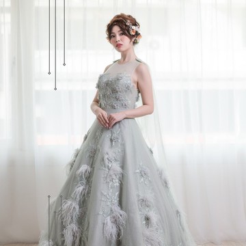 飄逸羽毛造型禮服