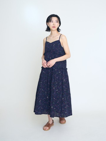 花露細肩帶波浪洋裝-耳畔