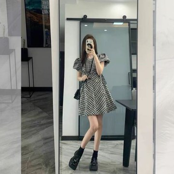小個子可鹽可甜格紋泡泡袖茶歇裙少女2026年夏季新款高級感連衣裙