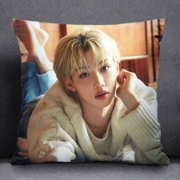 ✨臺灣出貨✨Felix李龍馥周邊抱枕Stray Kids照片定製靠墊枕頭閨蜜學生日禮物