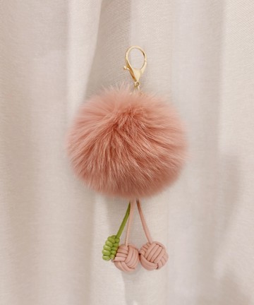 編織皮革櫻桃串狐毛球圓牌吊飾-暖甜粉-小美好系列(BC96531-09)