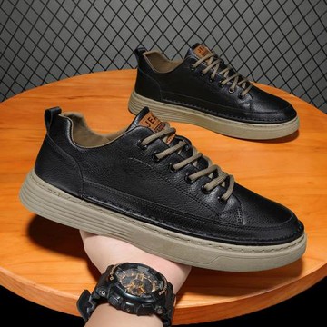 男鞋2025新款潮流冬季透氣休閑皮鞋男士運動板鞋男款黑色百搭鞋子