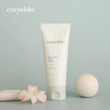 【勾人的滑嫩Baby足 】cozywhite 水感修護嫩足霜 100mL【升級版】：成分含量 double！只潤你腳不滑你鞋的終極柔嫩代表，一抹即水馬上吸收，跟腳底死皮說分手，重拾少女足！體驗優惠中！ 『多入優惠』