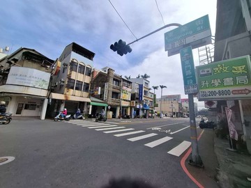 東區名家福第近火車站電梯套房｜台南市東區東門路一段
