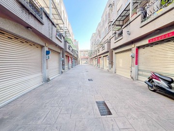 沙鹿｜成家首選｜全區最便宜朝南車庫美透天｜台中市沙鹿區自立路