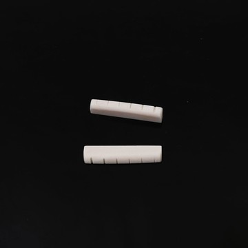 牛骨-民謠吉他上弦枕 (白色) 43 x 5 x 9mm