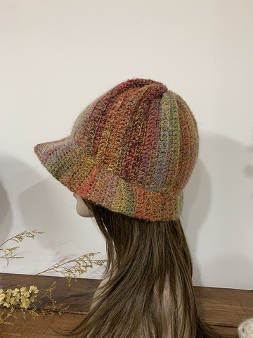 陽光帽簷毛帽。。遮陽款毛帽。 可當外出毛線帽。