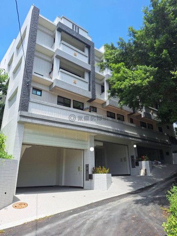 郁婷精選豐原磐月青青全新大面寬雙車臨路別墅｜台中市豐原區豐年路