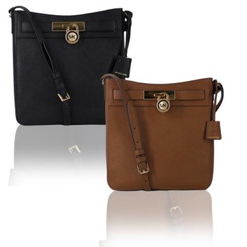 【Michael Kors】防刮皮革鎖頭掛飾斜背包(2色)