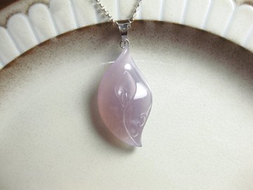 玉墜 簡潔古典系列 - 春訊 花紫玉/海芋花朵設計