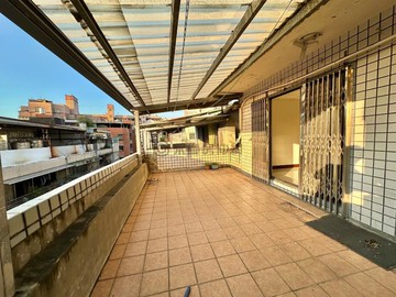 麥當勞巷子邊間4+5樓超大5房1008398｜新北市淡水區大信街