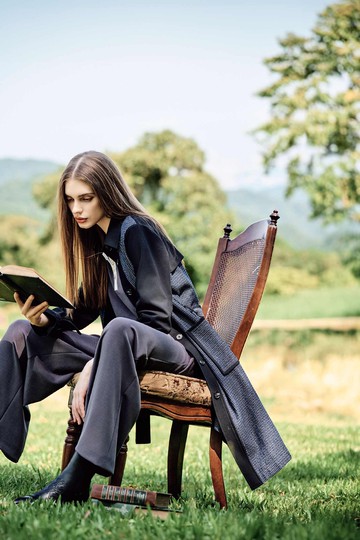 鑲色邊長版風衣外套