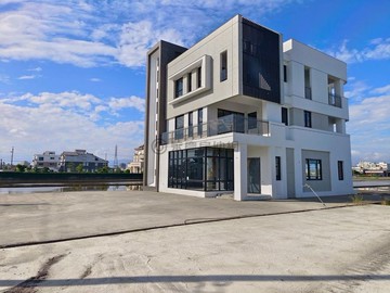 陳遠凰~羅東全新電梯百坪農舍｜宜蘭縣羅東鎮新群一路