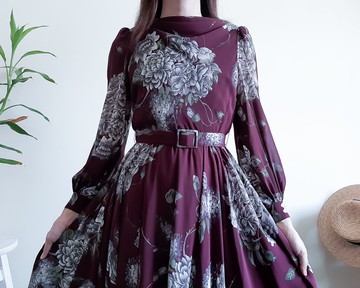 小號 - 復古 20 世紀 70 年代紫色花卉印花連身裙 Cottagecore 泡