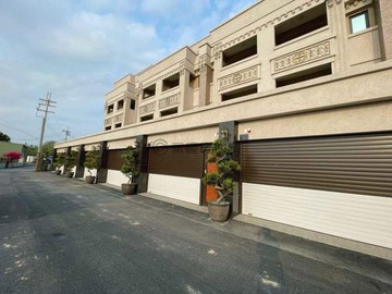 岡山灣裡★大空間美車墅★一樓客餐廳傳統格局☆臨路｜高雄市岡山區灣裡路