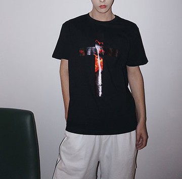 FINDSENSE H1 2018 夏季 新款 個性十字架印花 純棉   半袖  短袖 T恤  潮男