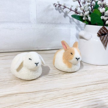 母雞蹲小睡一下 - 兔子羊毛氈娃娃