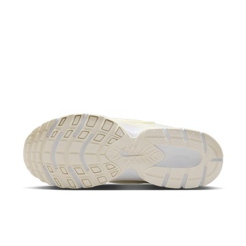 WMNS V5 RNR PEARL WHITE