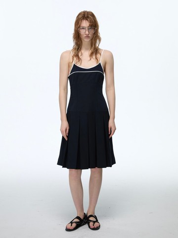 海軍藍 m1u系運動風洋裝 細肩帶拼接假兩件連身裙