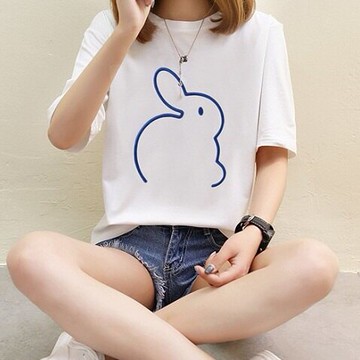 俏皮甜搭．可愛小兔刺繡圓領寬鬆短袖上衣 - shiny藍格子【V8118】►涼夏穿搭滿額折$50