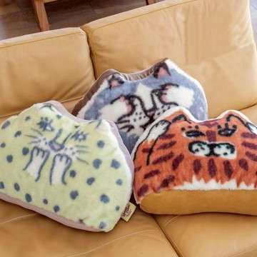 日本 BISQUE 動物造型抱枕 - 黃豹