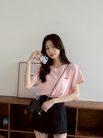 低調時刻~蝴蝶結小刺繡短袖薄T JJ61601 【現貨】