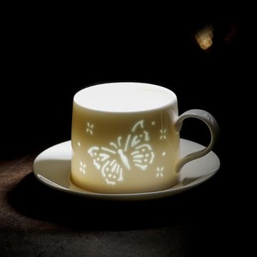 精致簡約純白款玲瓏瓷馬克杯陶瓷咖啡杯配底托送小勺禮盒裝送客戶