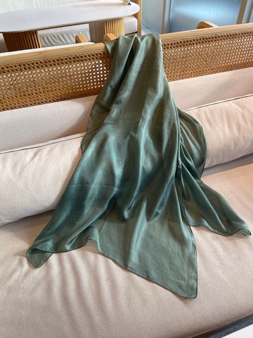 花葉移印染長絲巾 - 碧潭幽光