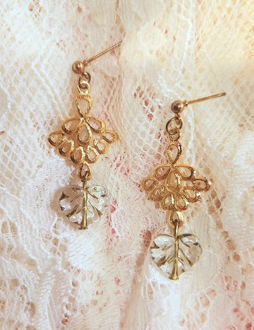 【畢業禮物】【聖誕禮盒】捷克手繪玻璃珠銅電金耳環(可改耳夾)