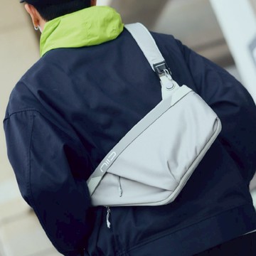 【Citiesocial新春歲末除舊包新7折起】【 FINO槍包 】FINO4 PLUS 隨身型動包 - 三色選購 菱格黑