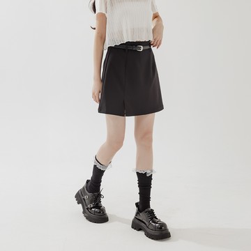 開衩設計顯瘦短裙附皮帶 兩色售 S/M/L