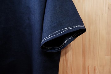 圓領落肩上衣/ 思緒。深藍